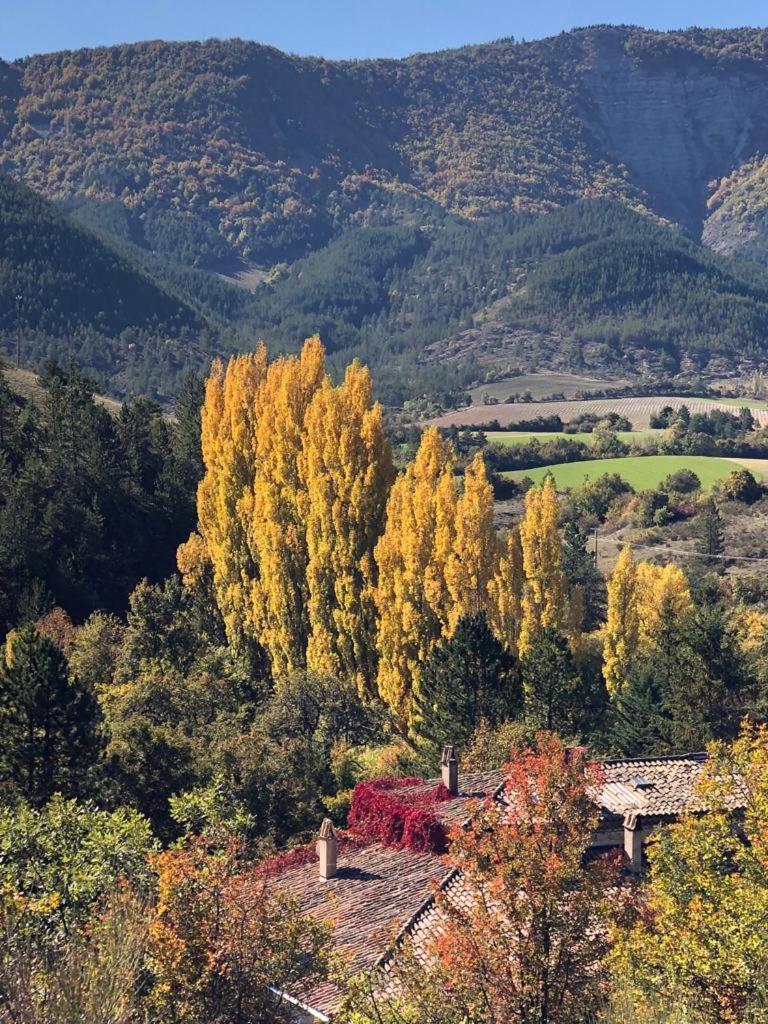 Le Moulin De La Viorne, Gite Avec Piscine Au Coeur De La Nature En Haute-Provence Les Omergues 외부 사진